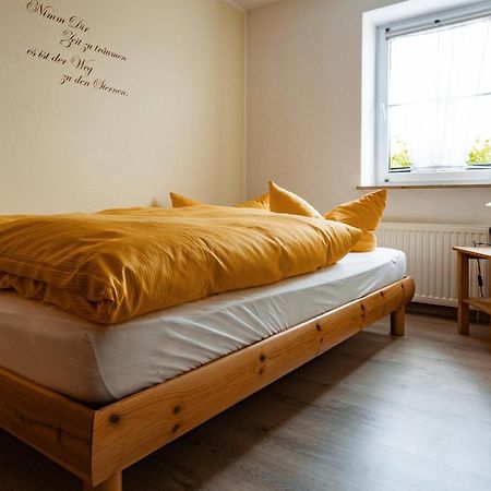 Weingut Schuh - Pension Zur Bosel コスヴィヒ エクステリア 写真